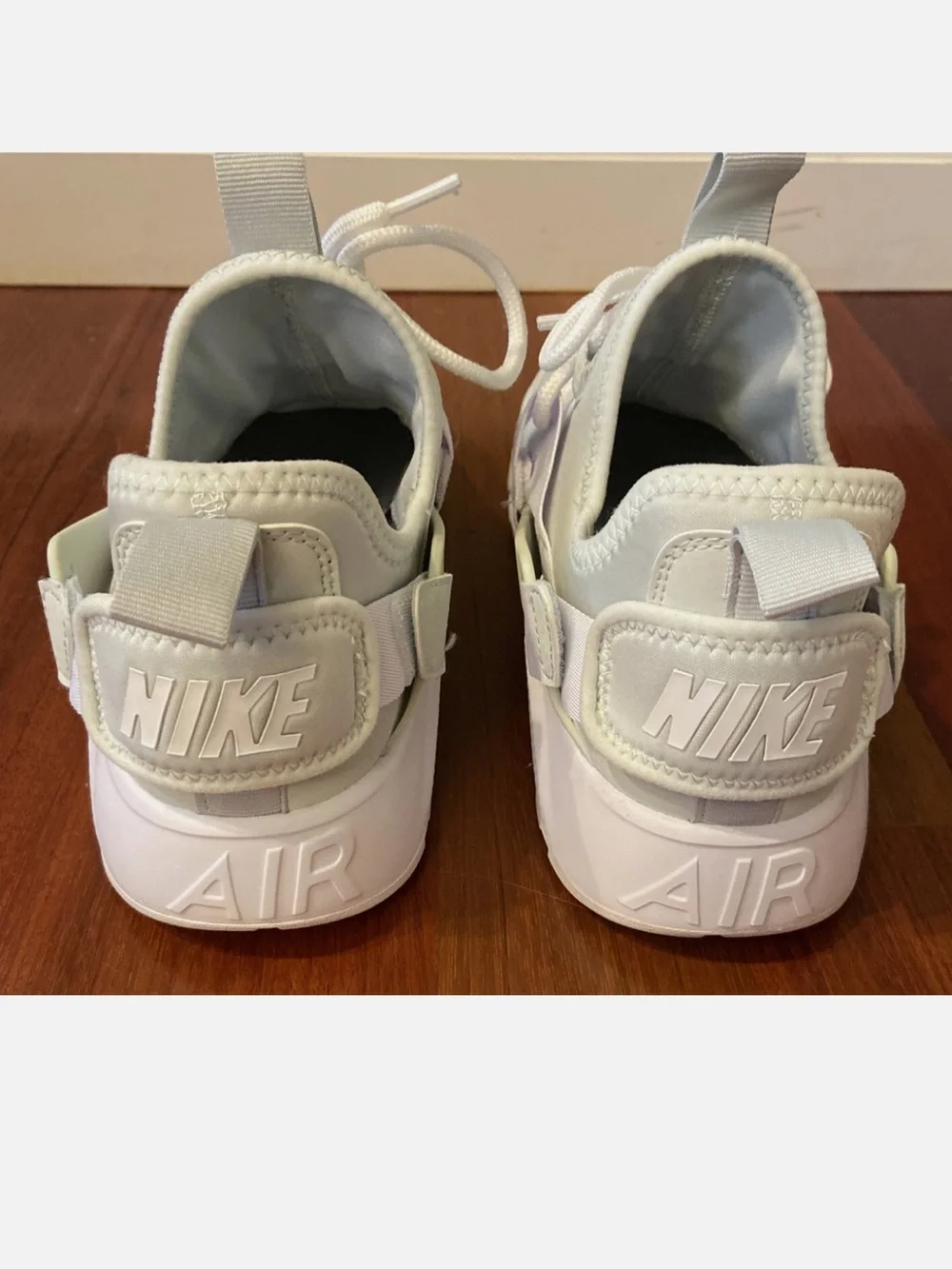 Nike Womens Air Huarache City Training Shoes Light Gray White